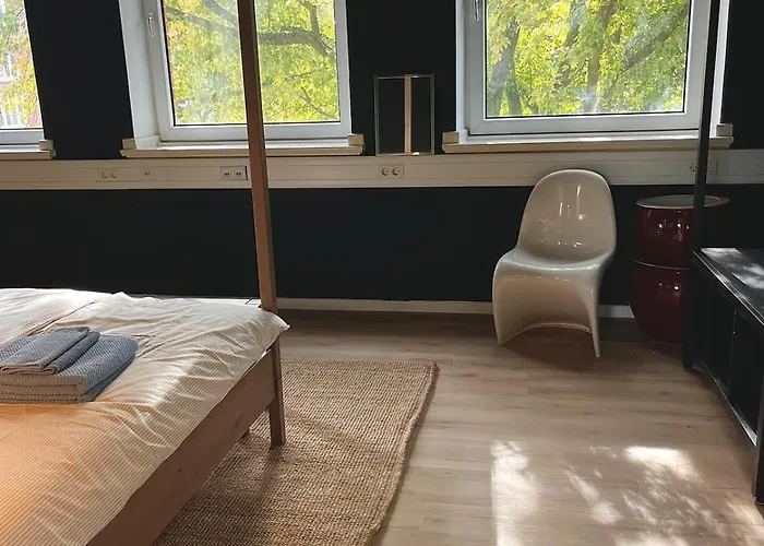 The Chair Heussweg - 170qm For 8-10 * Hamburg